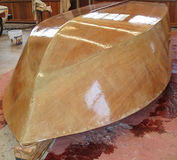 Malahini fiberglass, view of bow