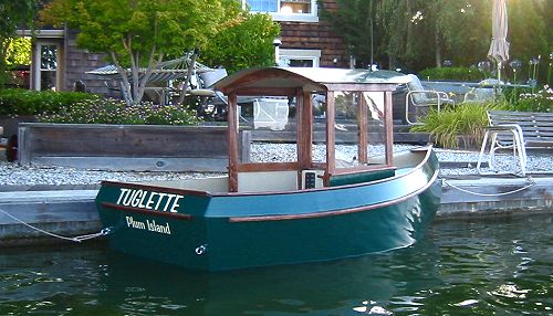 Tubby Tug built by Pat Morrisey: at the dock