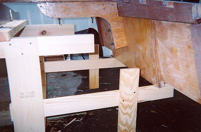 Bass Boat: transom knee