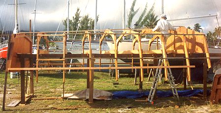 Klondike frames on building form