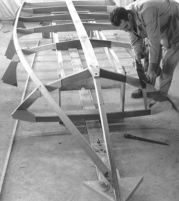 Stiletto plywood ski boat construction 4