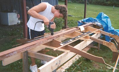 Attaching keel to frames